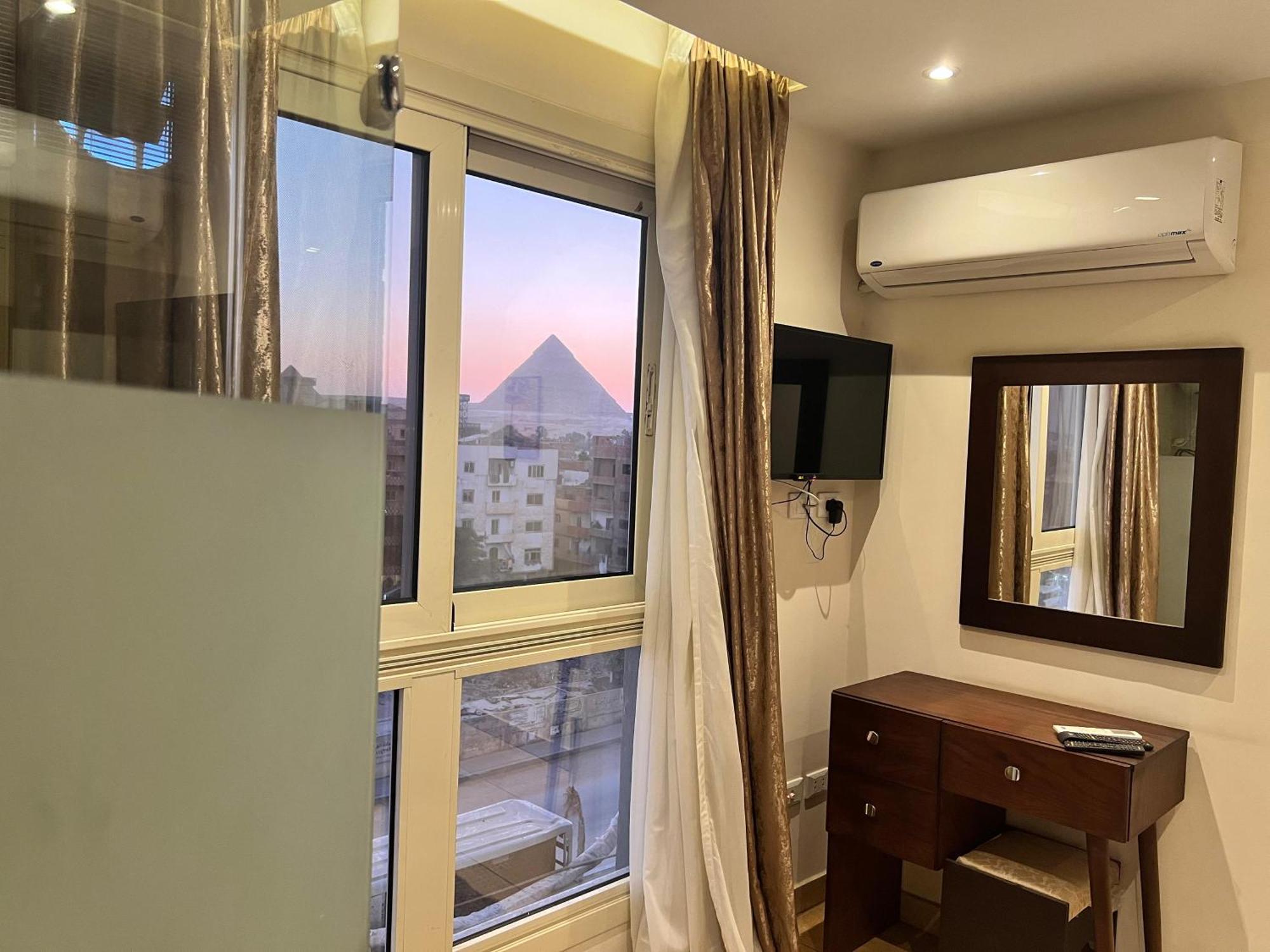 King Khafren View Inn Kafret el-Gabal Exteriör bild