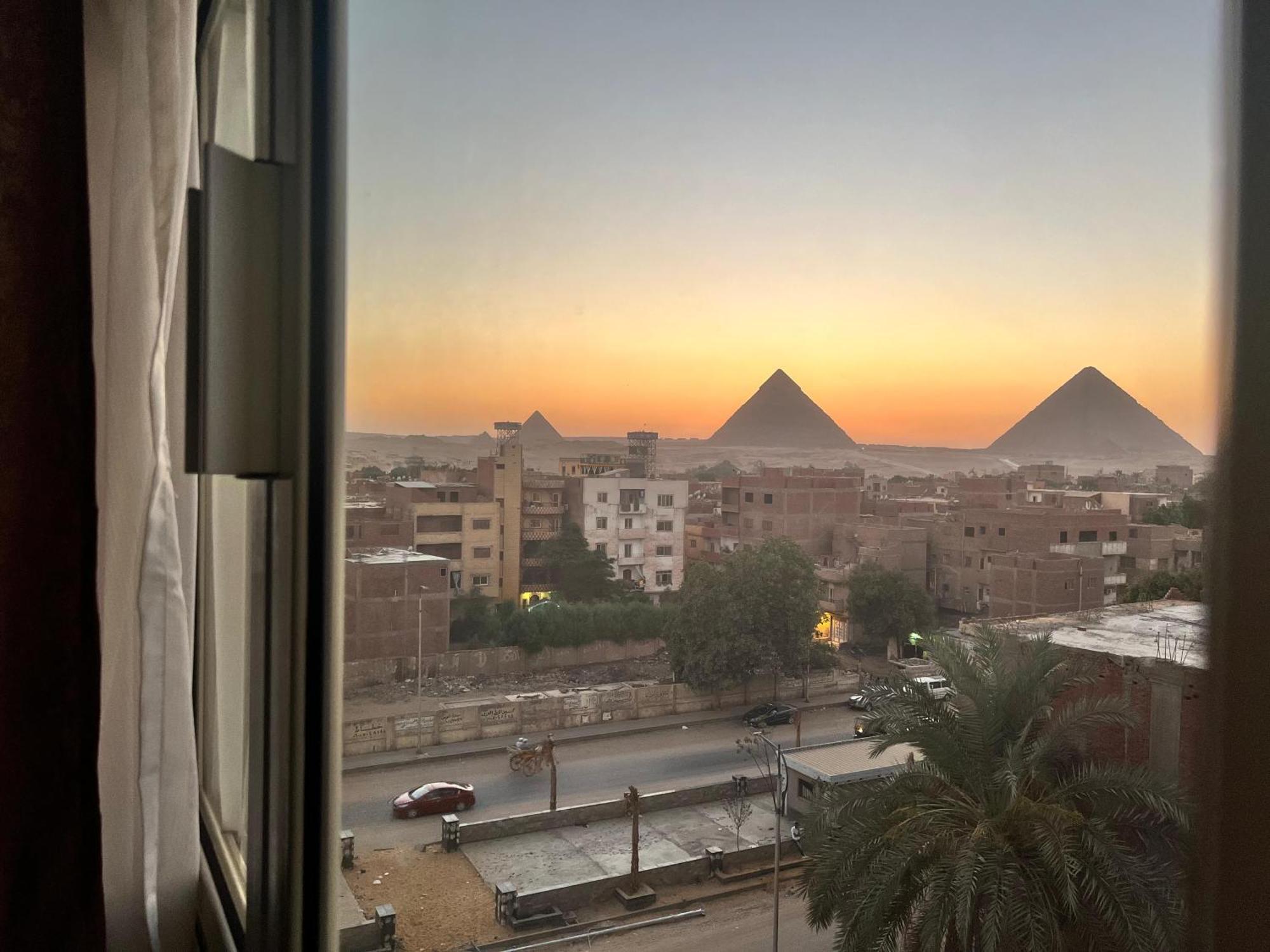 King Khafren View Inn Kafret el-Gabal Exteriör bild