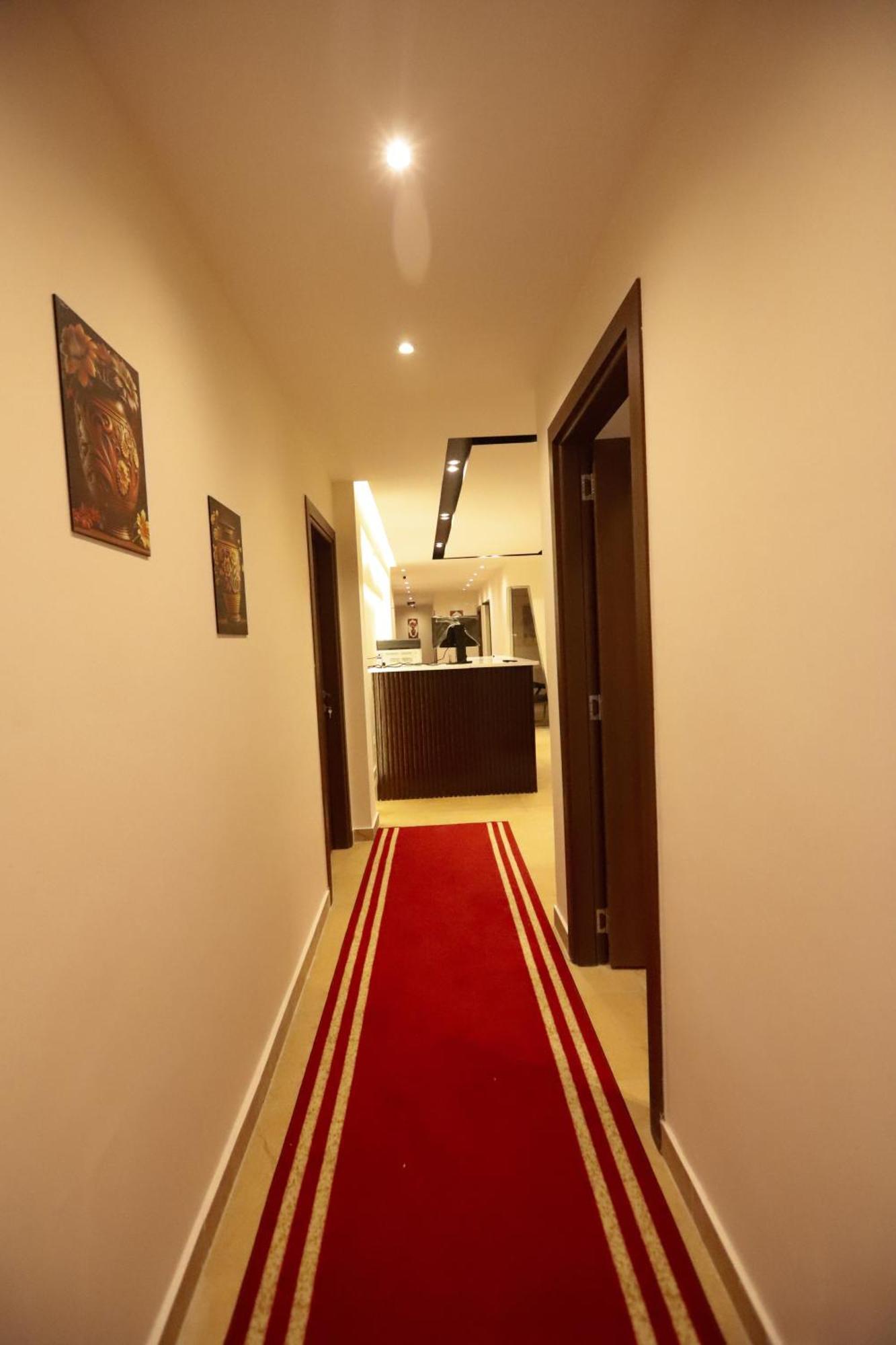 King Khafren View Inn Kafret el-Gabal Exteriör bild